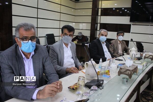نشست شورای معاونان اداره‌کل آموزش و پرورش استان بوشهر