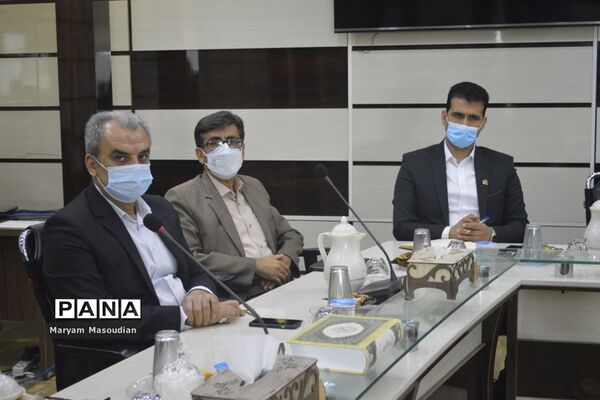 نشست شورای معاونان اداره‌کل آموزش و پرورش استان بوشهر