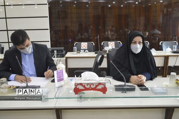 نشست شورای معاونان اداره‌کل آموزش و پرورش استان بوشهر