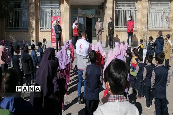 برگزاری مانور زلزله و ایمنی با شعار ایرانی آماده در شهرضا