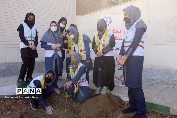 برگزاری پویش نذر نهال در ناحیه یک اهواز