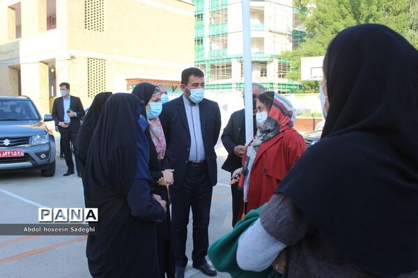 بازدید سرپرست مرکز امور بین‌الملل و مدارس خارج کشور وزارت آموزش و پرورش ازدبیرستان حجاب بوشهر