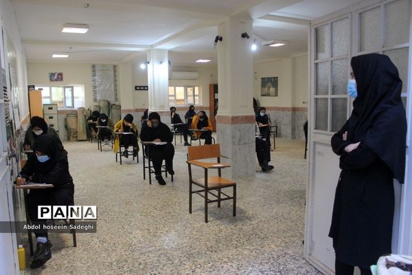 بازدید سرپرست مرکز امور بین‌الملل و مدارس خارج کشور وزارت آموزش و پرورش ازدبیرستان حجاب بوشهر