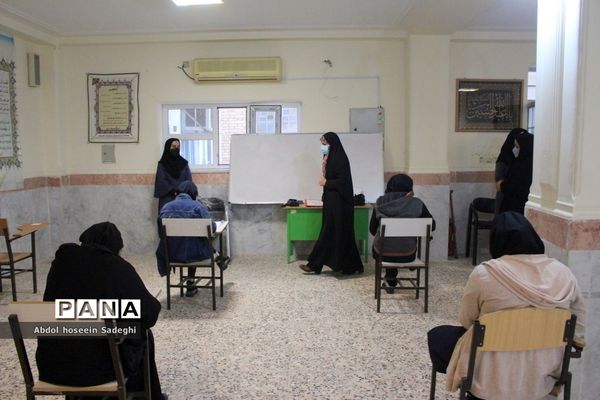 بازدید سرپرست مرکز امور بین‌الملل و مدارس خارج کشور وزارت آموزش و پرورش ازدبیرستان حجاب بوشهر