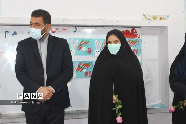 بازدید سرپرست مرکز امور بین‌الملل و مدارس خارج کشور وزارت آموزش و پرورش  از دبستان شهید حسن آیت محله تنگک بوشهر