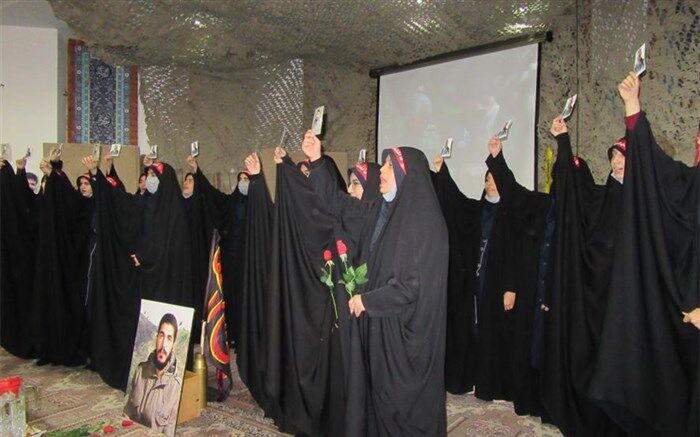 خاطره‌گویی همرزم شهدای مدافع حرم در دبیرستان امام علی النقی(ع)