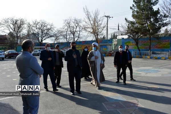 افتتاح زمین چمن مصنوعی در آموزشگاه شاهد رحیمی ناحیه یک مشهد