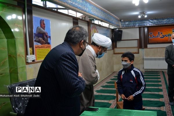 افتتاح زمین چمن مصنوعی در آموزشگاه شاهد رحیمی ناحیه یک مشهد