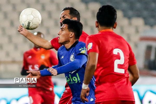 دیدار تیم‌های استقلال و فولاد خوزستان