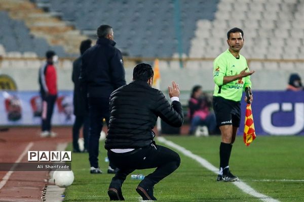 دیدار تیم‌های استقلال و فولاد خوزستان