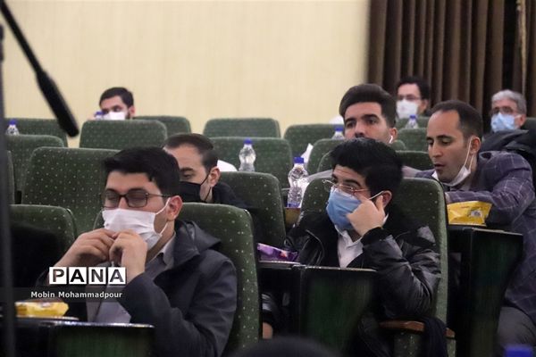 نشست صمیمی استاندار آذربایجان شرقی با اهالی رسانه