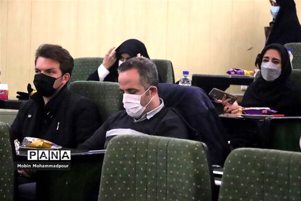 نشست صمیمی استاندار آذربایجان شرقی با اهالی رسانه