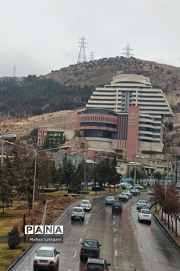 طراوت زمستانی شیراز پس از بارش نخستین باران فصلی