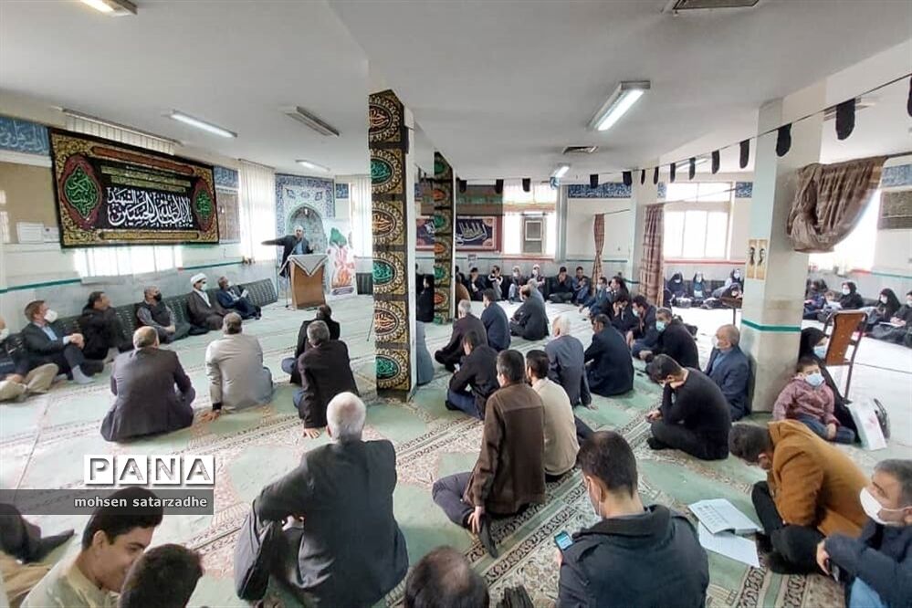 مراسم گرامیداشت 9دی با حضور بسیجیان فرهنگی ناحیه دو شهرری