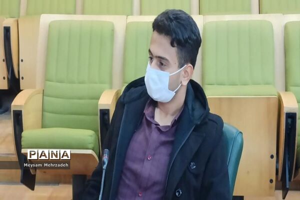نشست هم‌اندیشی مشاور امور جوانان استاندار بوشهر با نخبگان تشکل‌های دانش‌آموزی