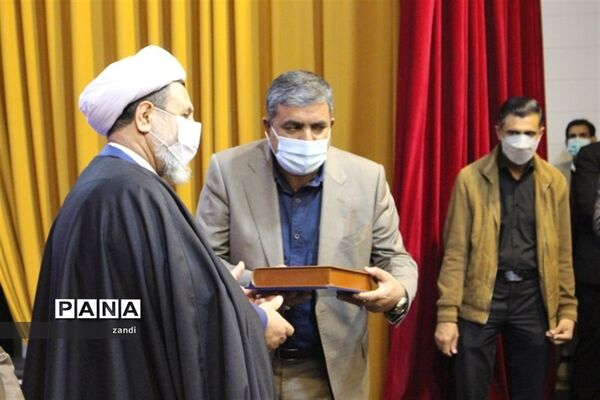 مراسم تکریم و معارفه مدیر‌کل آموزش و پرورش استان کرمان