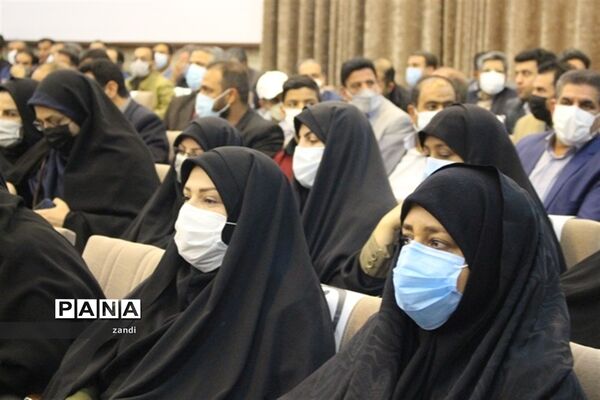 مراسم تکریم و معارفه مدیر‌کل آموزش و پرورش استان کرمان