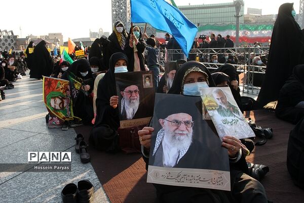 یوم الله نهم دی در میدان امام حسین (ع)