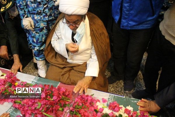 استقبال از پیکر شهیدان گمنام در بوشهر