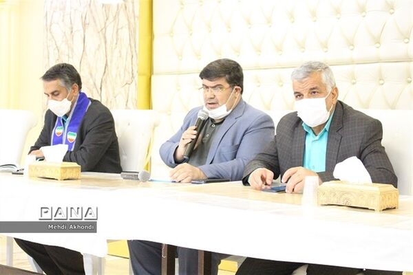 کارگاه آموزشی بازمهندسی و تجلیل از مربیان برتر تشکیلات پیشتازان شهرستان بافق