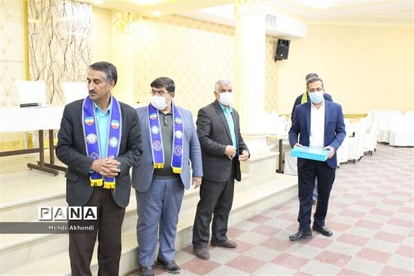 کارگاه آموزشی بازمهندسی و تجلیل از مربیان برتر تشکیلات پیشتازان شهرستان بافق
