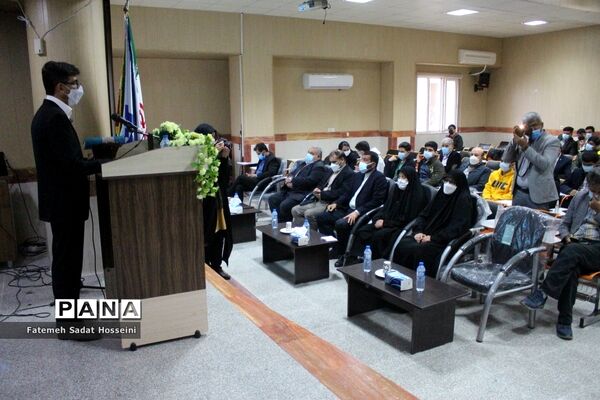 تجلیل از دانش‌آموزان برتر مدارس استعدادهای درخشان استان بوشهر