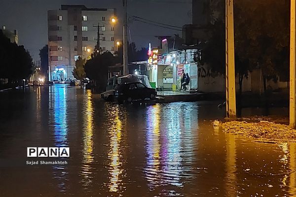 بارش‌های زمستانی و آغاز آبگرفتگی معابر در اهواز