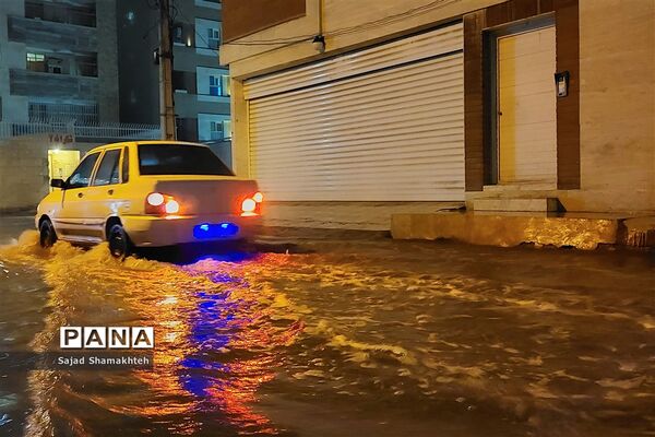 بارش‌های زمستانی و آغاز آبگرفتگی معابر در اهواز