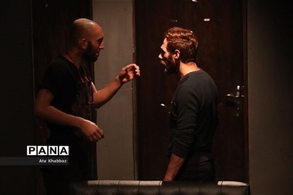 اجرای نمایش «و چند داستان دیگر...»