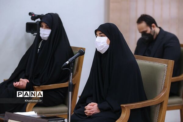 دیدار خانواده و اعضای ستاد بزرگداشت شهید حاج قاسم سلیمانی با رهبر انقلاب اسلامی