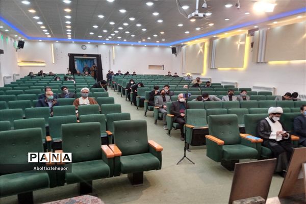 شب شعر آیینی سلسله شهادت در کانون فرهنگی تربیتی لقمان