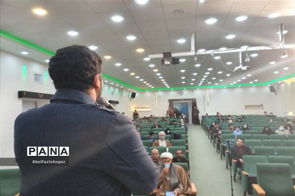 شب شعر آیینی سلسله شهادت در کانون فرهنگی تربیتی لقمان
