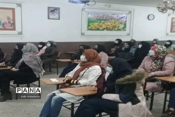 جلسه آموزش خانواده با موضوع هدایت تحصیلی