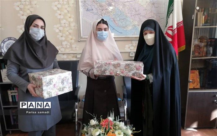 درخشش دانش‌آموز منطقه ۱۳ در مسابقات نقاشی پژوهش‌سرای آفرینش