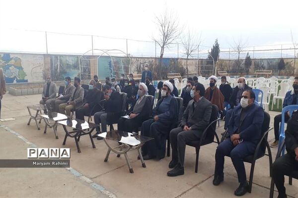 نواختن زنگ بصیرت در مدرسه ۹دی بجنورد