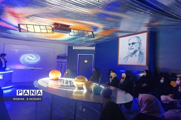 بازدید دانش‌آموزان مدارس قم از کارگاه نجوم هنرستان صباری