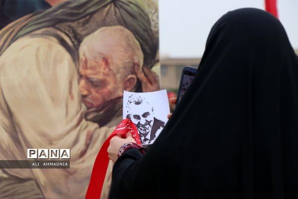 کاروان خودرویی به مناسبت سالگرد شهادت سردار سلیمانی در قم