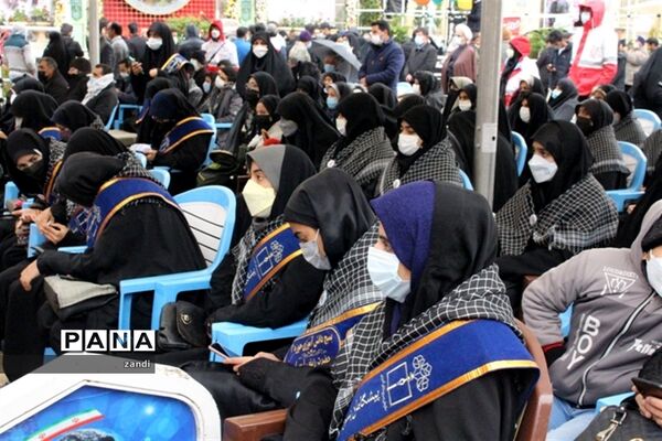 حضور تشکلات دانش‌آموزی در گلزار شهدا کرمان