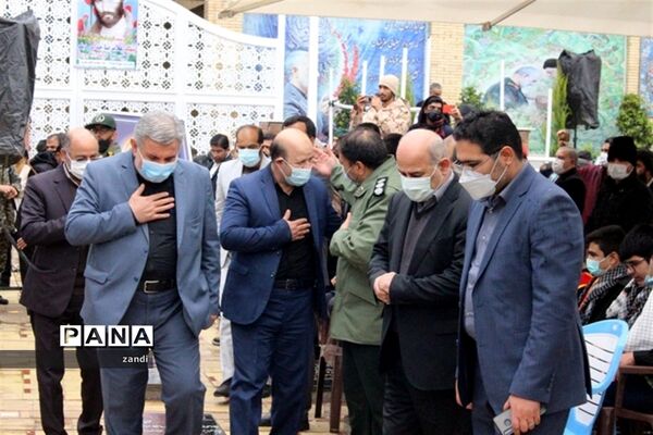 حضور تشکلات دانش‌آموزی در گلزار شهدا کرمان