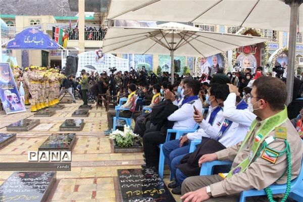 حضور تشکلات دانش‌آموزی در گلزار شهدا کرمان