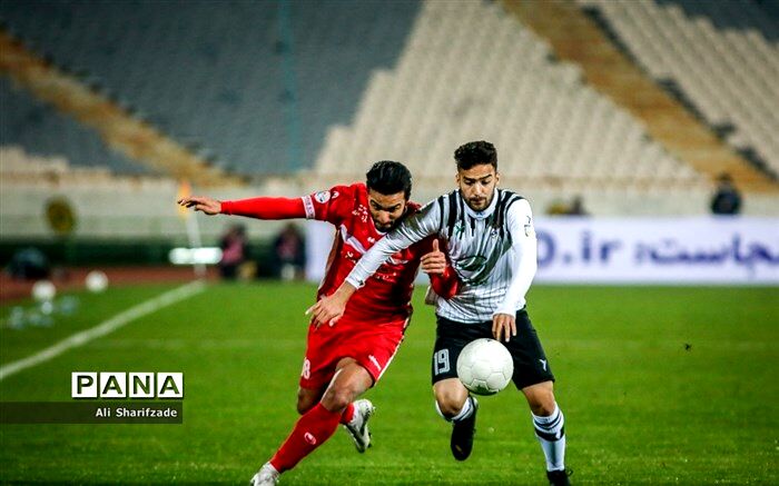 چهار تیم مدعی قهرمانی لیگ برتر هستند اما پرسپولیس شانس بیشتری دارد