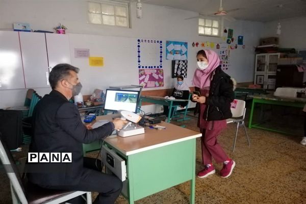 اولین پایگاه معاینه چشم با دستگاه، ویژه مدارس مقطع ابتدایی امیدیه