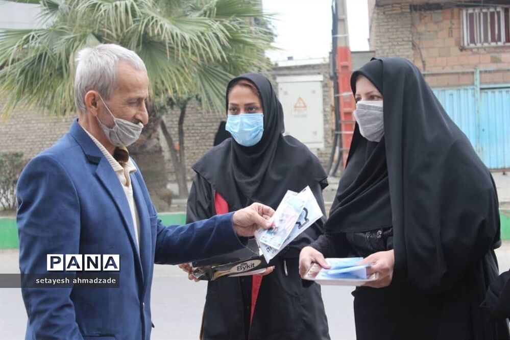 ایستگاه صلواتی اهدای بسته‌های بهداشتی در گلوگاه