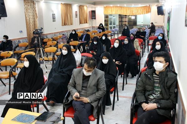 برگزاری شب شعر آیینی سلسله شهادت در آموزش و پرورش ناحیه سه مشهد