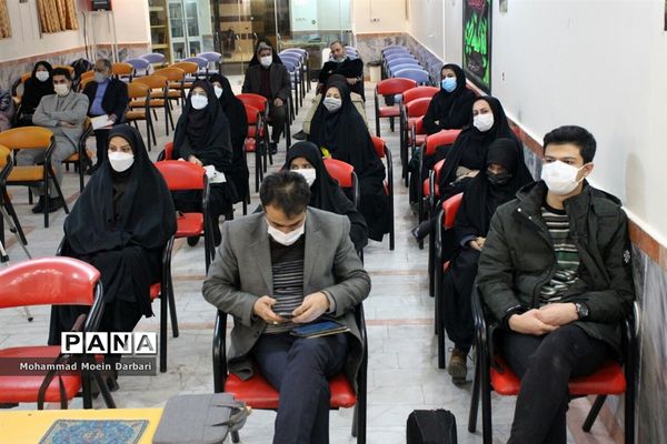 برگزاری شب شعر آیینی سلسله شهادت در آموزش و پرورش ناحیه سه مشهد