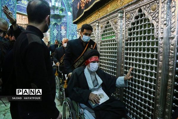 زیارت حضرت معصومه(س) به نیابت از حاج قاسم توسط 40 بیمار قطع نخاعی