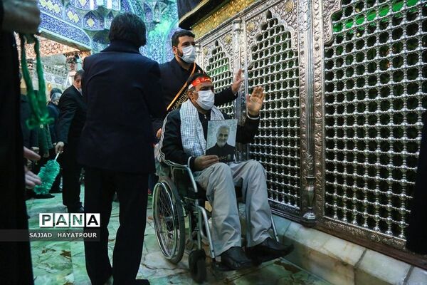 زیارت حضرت معصومه(س) به نیابت از حاج قاسم توسط 40 بیمار قطع نخاعی