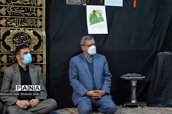 برگزاری مجلس یادبود شهید دلها حاج قاسم سلیمانی در آموزش و پرورش ناحیه یک مشهد