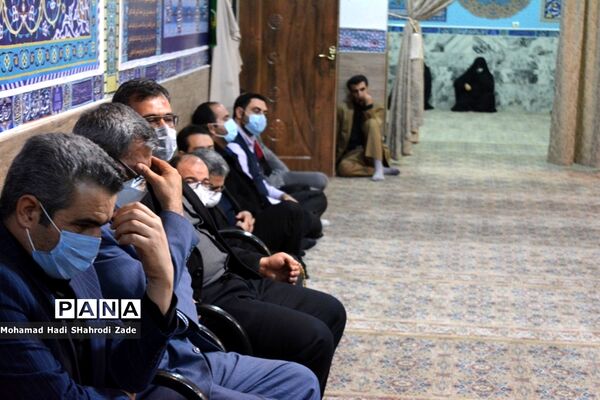 برگزاری مجلس یادبود شهید دلها حاج قاسم سلیمانی در آموزش و پرورش ناحیه یک مشهد