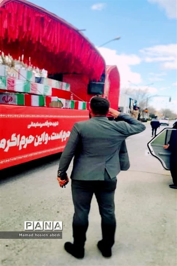 تشییع پیکر شهدای تازه تفحص شده دوران هشت سال دفاع مقدس در چرمهین استان اصفهان